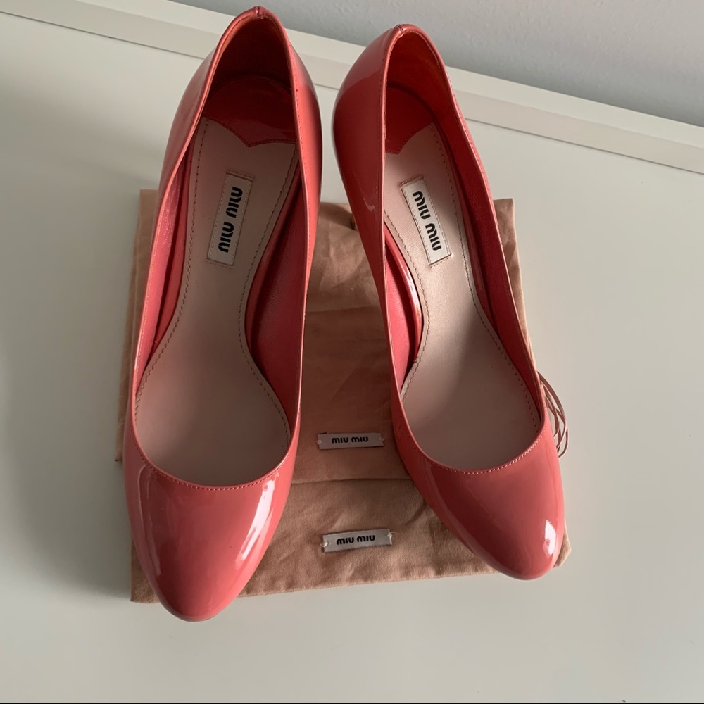 Miu Miu Pink Patent Leather Heels - 39 EU - Picture 4 of 10